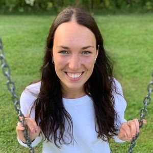 Meet your Posher, Eve